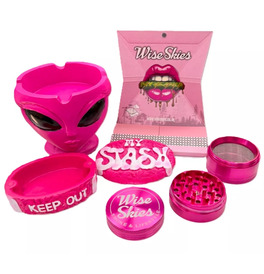 Deluxe Pink Alien Ashtray Set